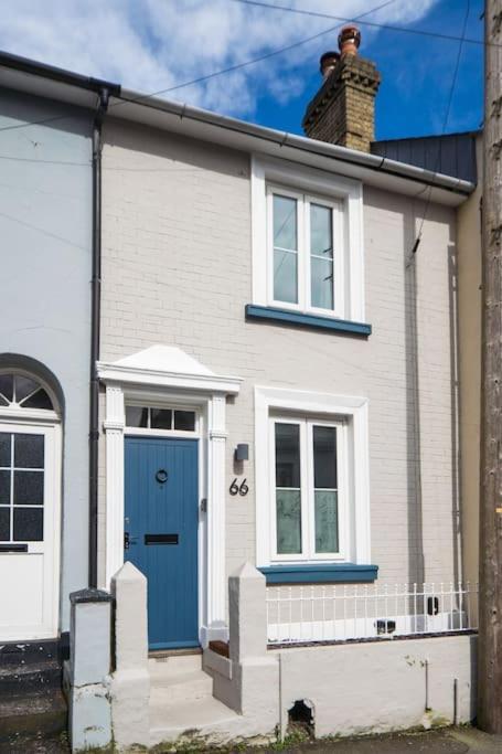Captain'S Cottage - Central West Cowes - Spacious, Entire 1-Bed Home Exterior photo